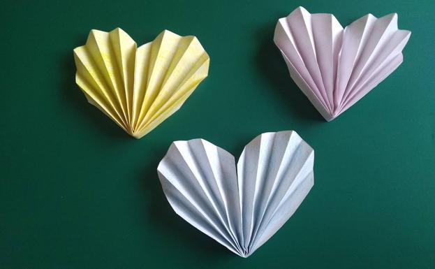 Aprende a hacer divertidos abanicos de papel