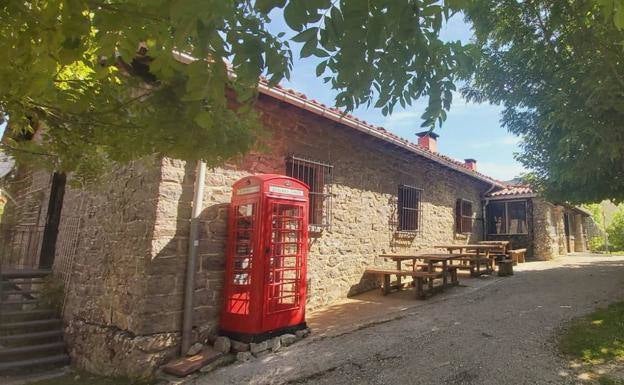 La fonda de Urbia cuelga el cartel de cerrado
